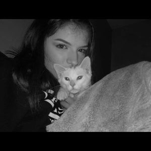 Meet your Posher, Emma